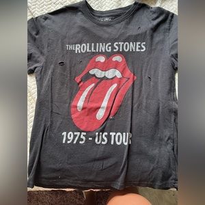 rolling hills t shirt.